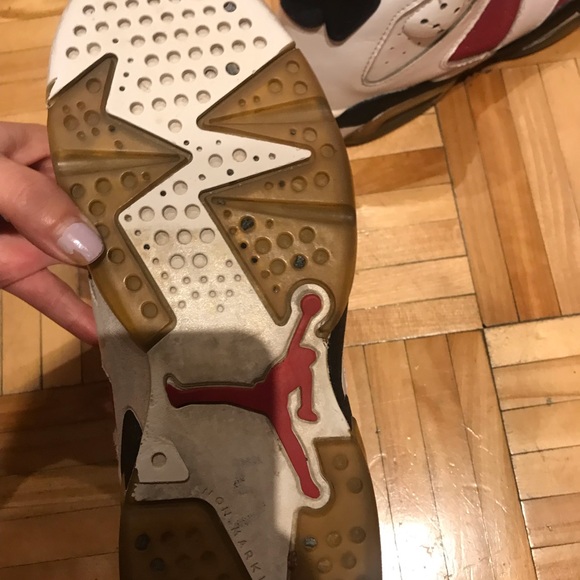 Air Jordan Retro 6 Carmine GS (2021) - Picture 9 of 11
